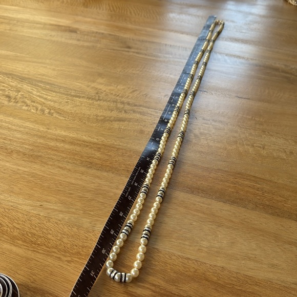 VINTAGE⚜️CLASSY Cultured Faux Pearl & Crystal Necklace - Picture 14 of 15